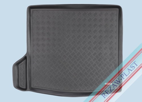 Trunk mat PE with rubber surface fits to: Mazda 3 III 2013 - 2018