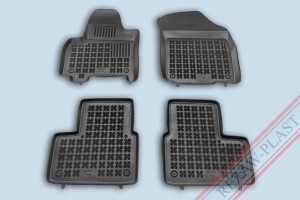 Dywaniki podłogowe czarne pasują do: Suzuki SX4 I 2006 - 2014