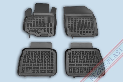 Floor mats black fit to: Suzuki SX4 S - CROSS II 2013 -