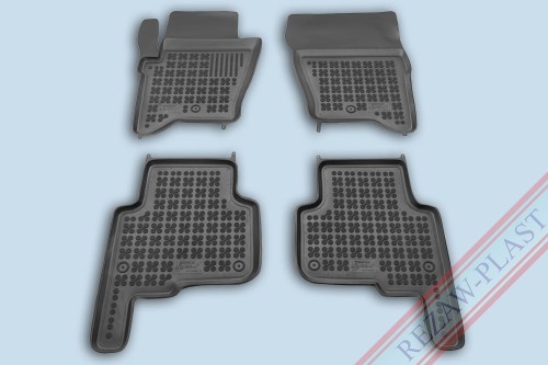 Dywaniki podłogowe czarne pasują do: Land Rover DISCOVERY III 2004 - 2009, DISCOVERY IV 2010 - 2016, LR3 2005 - 2009, LR4 2010 - 2016