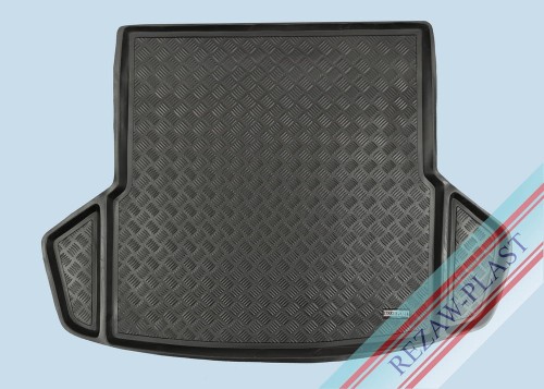 Trunk mat PE with rubber surface fits to: Toyota AVENSIS III 2009 - 2018