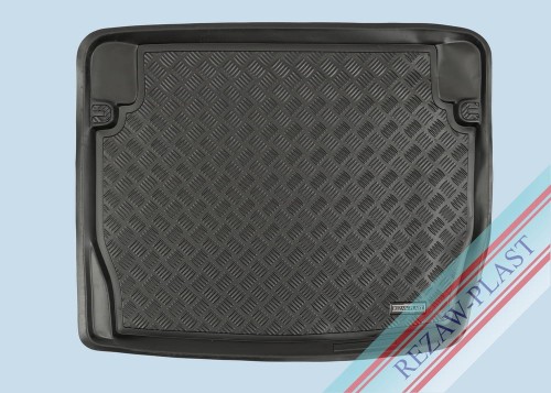 Trunk mat PE with rubber surface fits to: BMW 1 (F20) 2011 - 2015, 1 (F20 LCI) 2015 - 2019