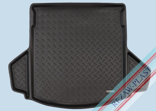 Trunk mat PE with rubber surface fits to: Toyota AURIS II 2012 - 2018