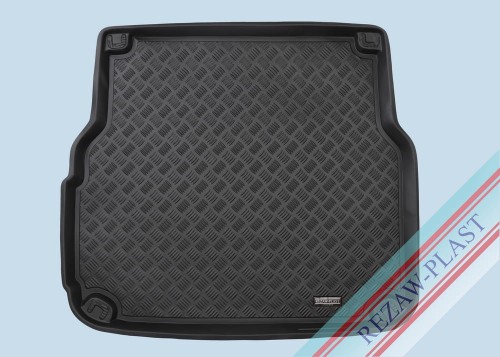 Trunk mat PE with rubber surface fits to: Mercedes W204 C - CLASS 2007 - 2014