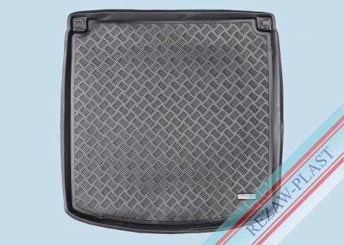 Trunk mat PE with rubber surface fits to: Opel ASTRA J IV 2012 - 2020