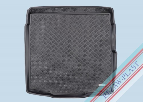 Mata bagażnika PE z gumową powłoką pasuje do: Volkswagen PASSAT B8 2014 - 2021